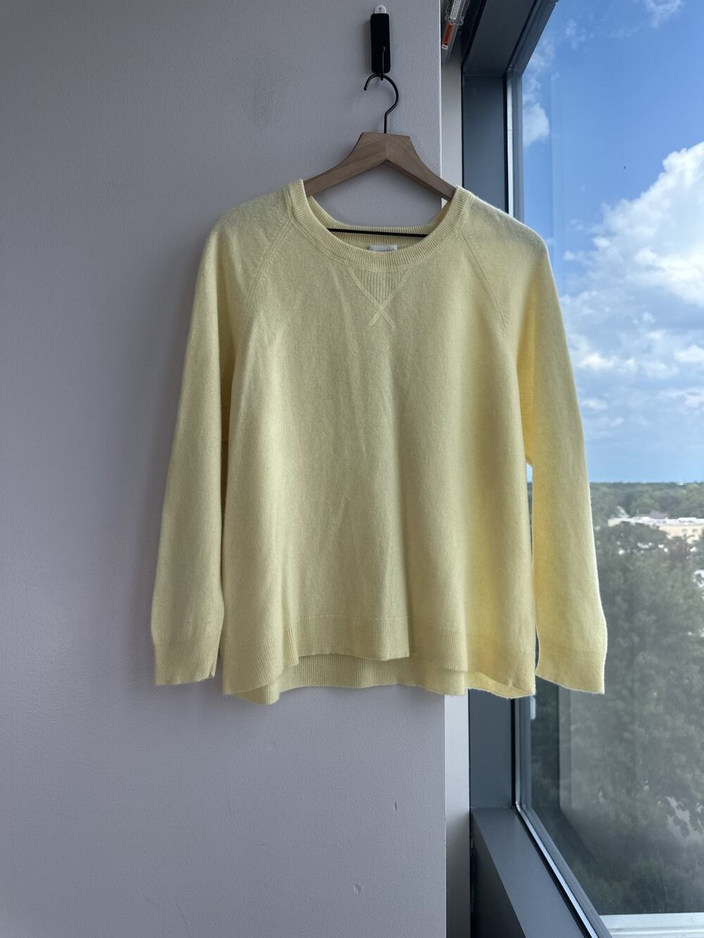 Garnet Hill 100% Cashmere Pastel Yellow Sweater Sz XL